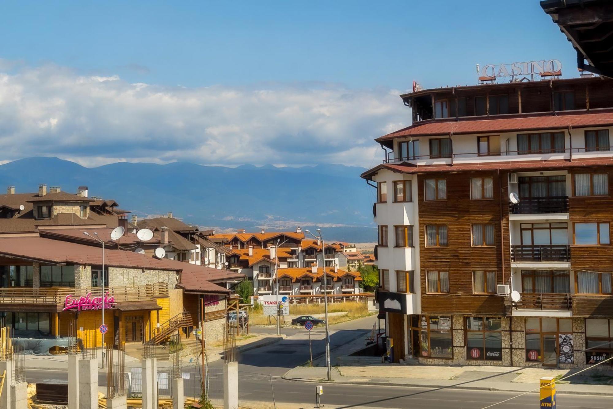 Granat Gondola Lift Apartments Bansko Buitenkant foto